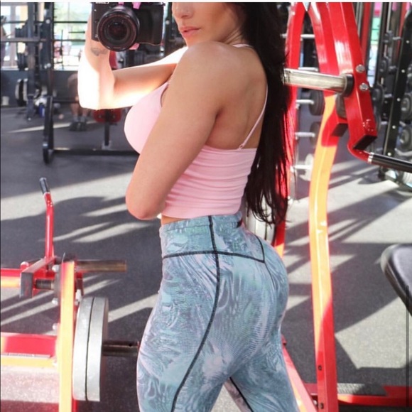 ๐ BETTER BODIES LEGGINGS ๐ - Picture 3 of 8